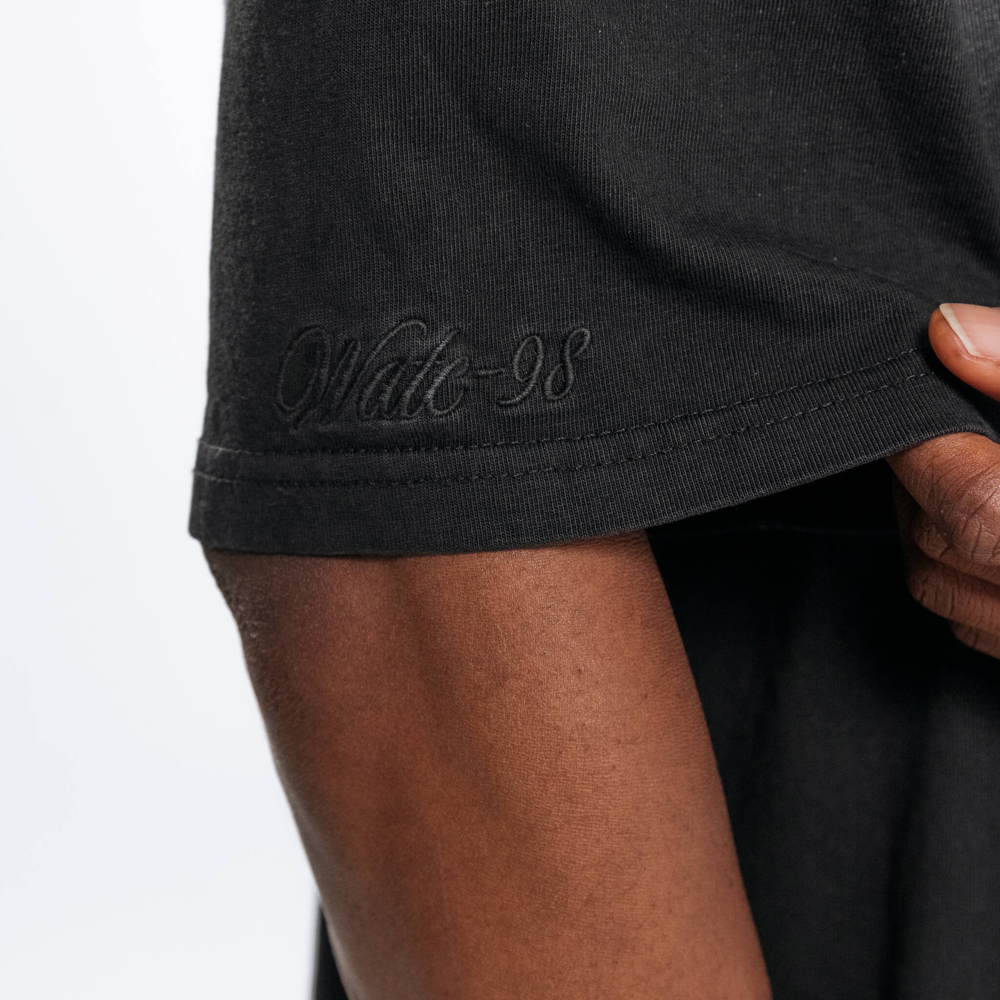 RESURGENCE BASIC W GOTHIC T-SHIRT STAINED BLACK