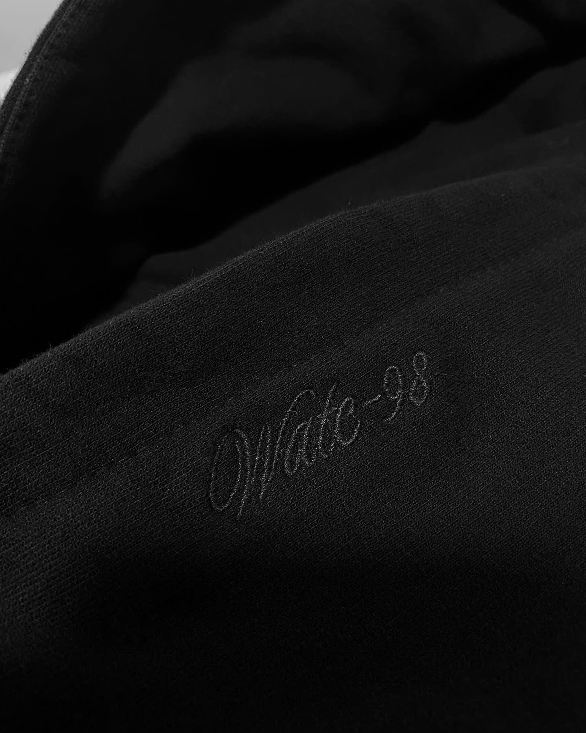 WORLDWIDE LOGO HOODIE BLACK
