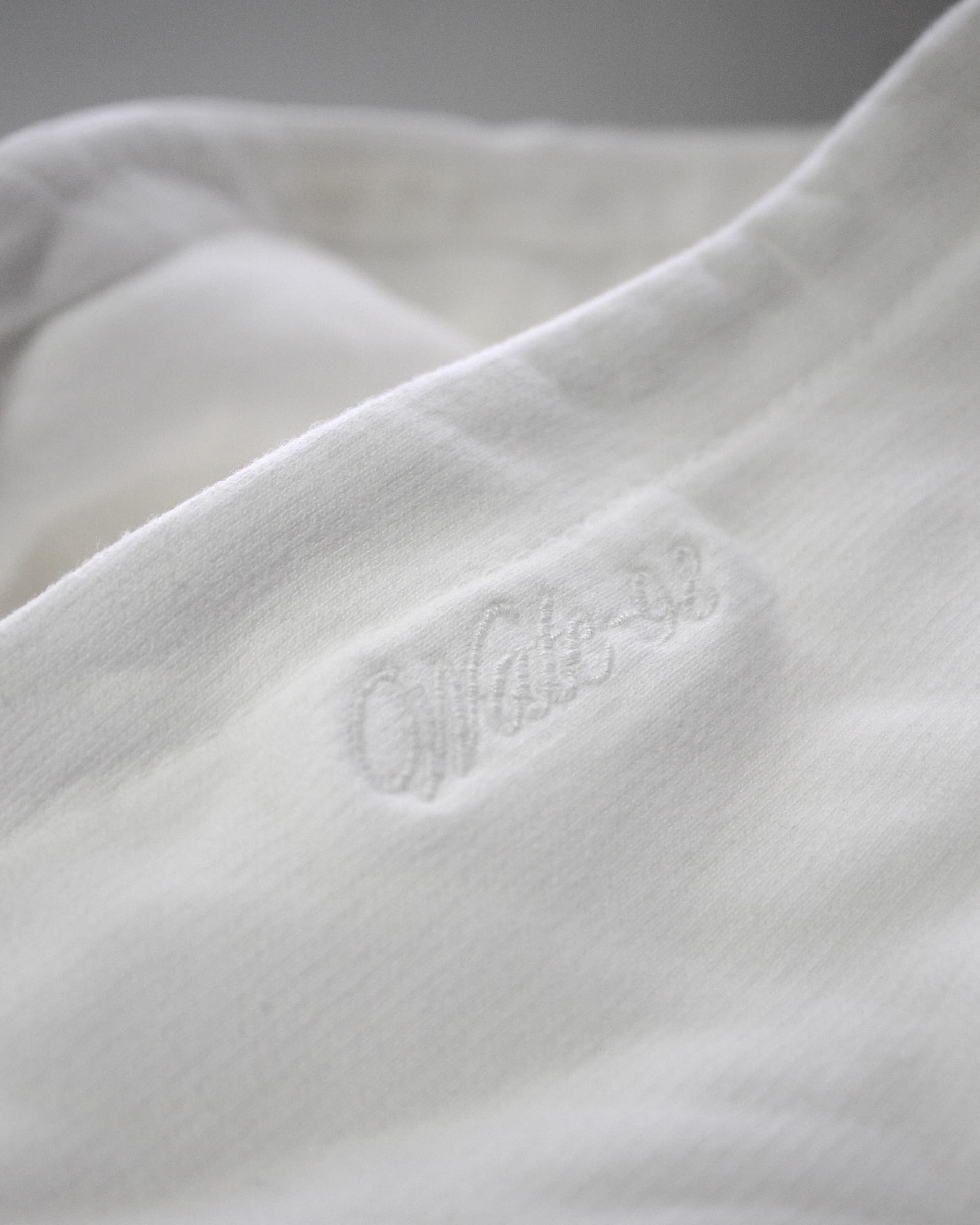 WORLDWIDE LOGO HOODIE CREAM